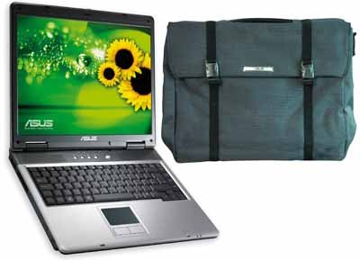 Laptop mit Zubehör